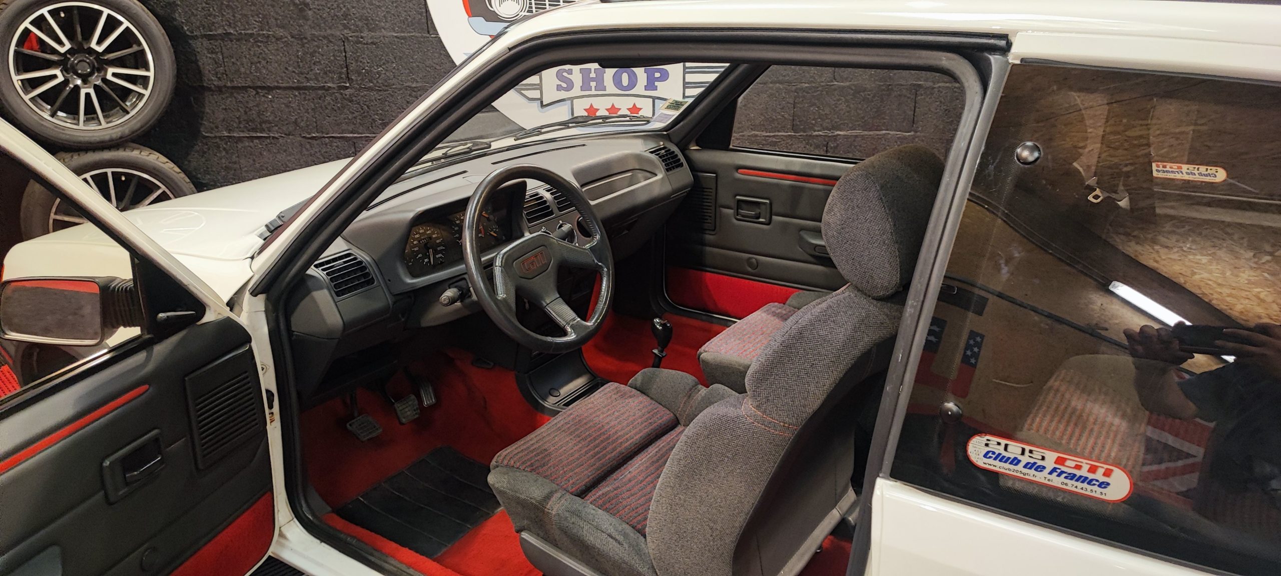 Peugeot 205 GTI 1.6 – 1988